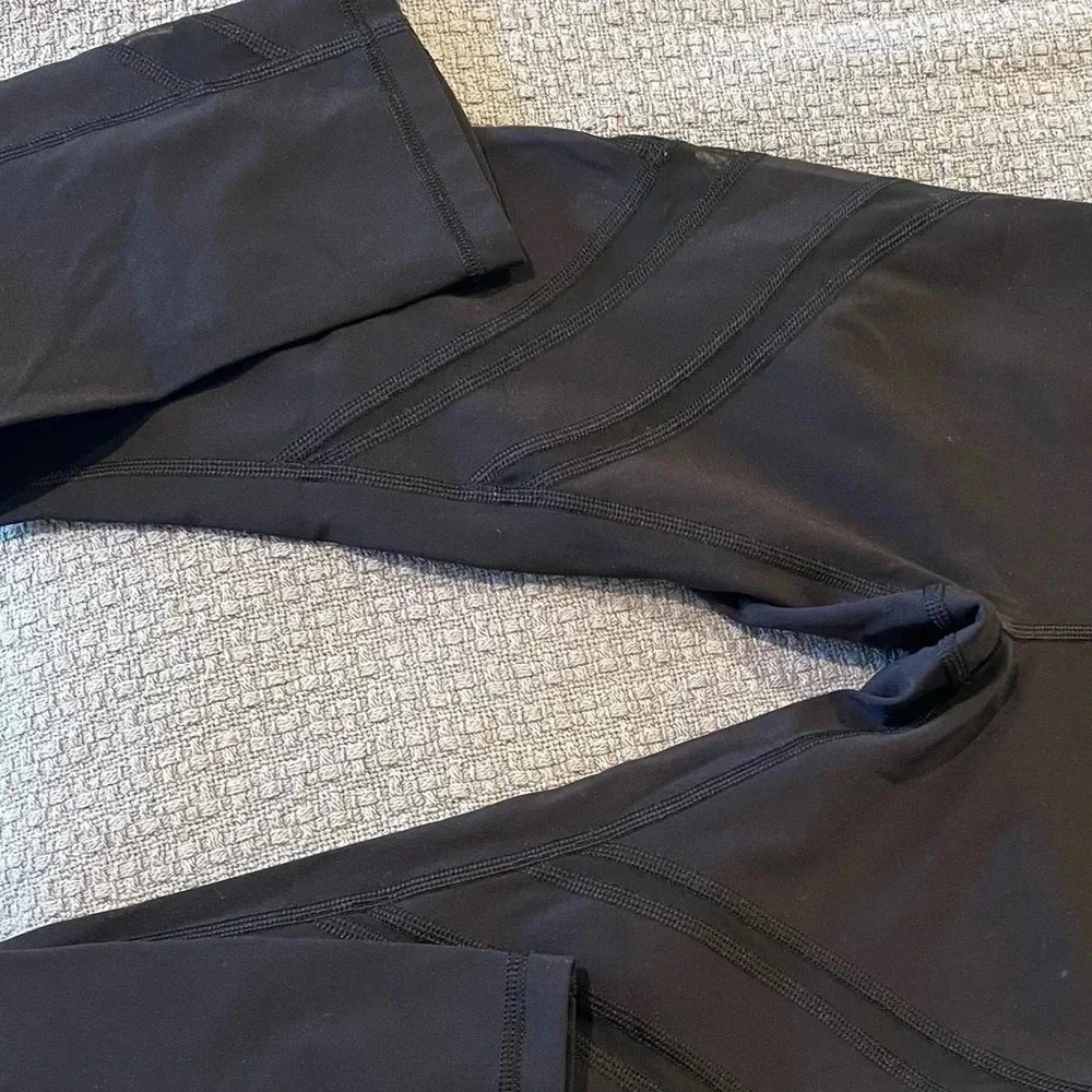 Lululemon Lululemon Wunder Under High-Rise
Crop 21" *Mesh
Black (First Release) - Picture 7 of 10